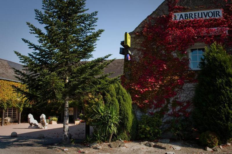 Logis L'Abreuvoir Heric Exterior photo